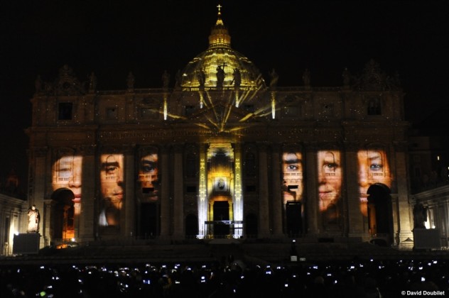 Le foto di Salgado hanno illuminato la Basilica di San Pietro per il Giubileo