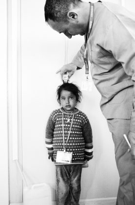 Hyam, 5 years old, is weighed and measured at the EMERGENCY’s Healthcare Clinic in Ashti IDP camp Sulaymaniyah - March 2017 Giles Duley