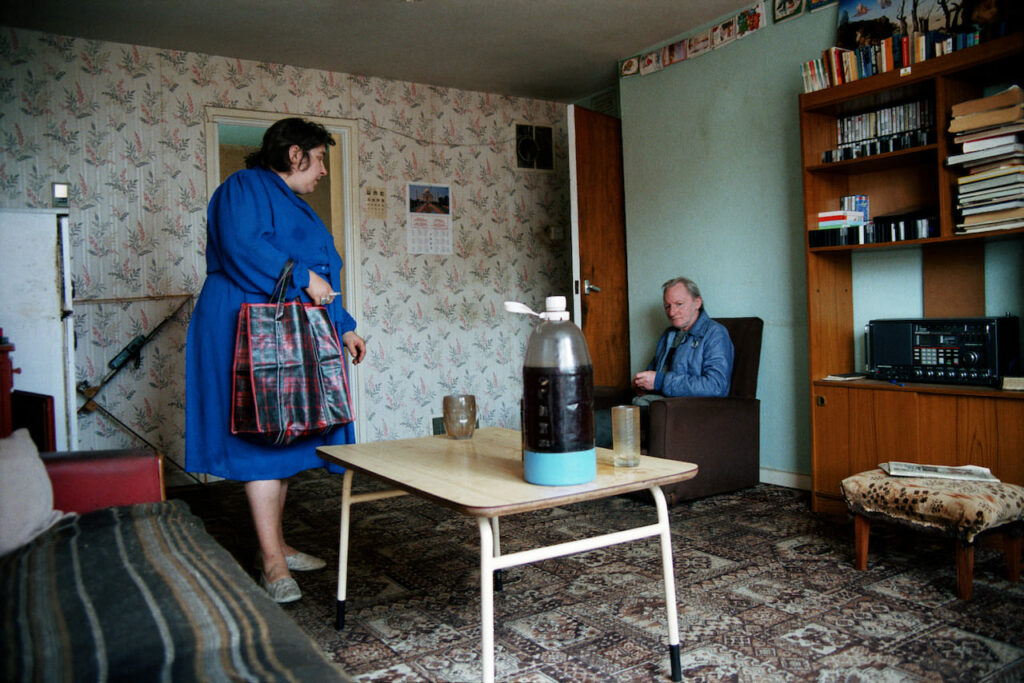 Richard Billingham, Untitled from the series Ray's a Laugh, 1994-1995 © Richard Billingham